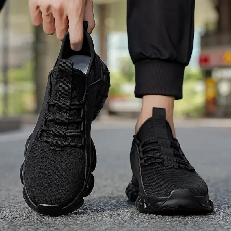 Vanta Series Comfort Trainers + Free Socks Kit